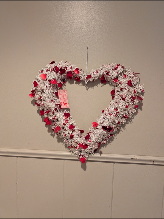 young craft Other - White and Red Heart Holiday Wreath - Home Holiday